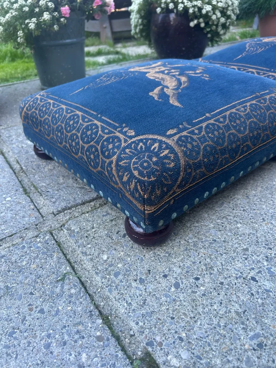 Pair of vintage/Victorian style cherub footstools - Image 2