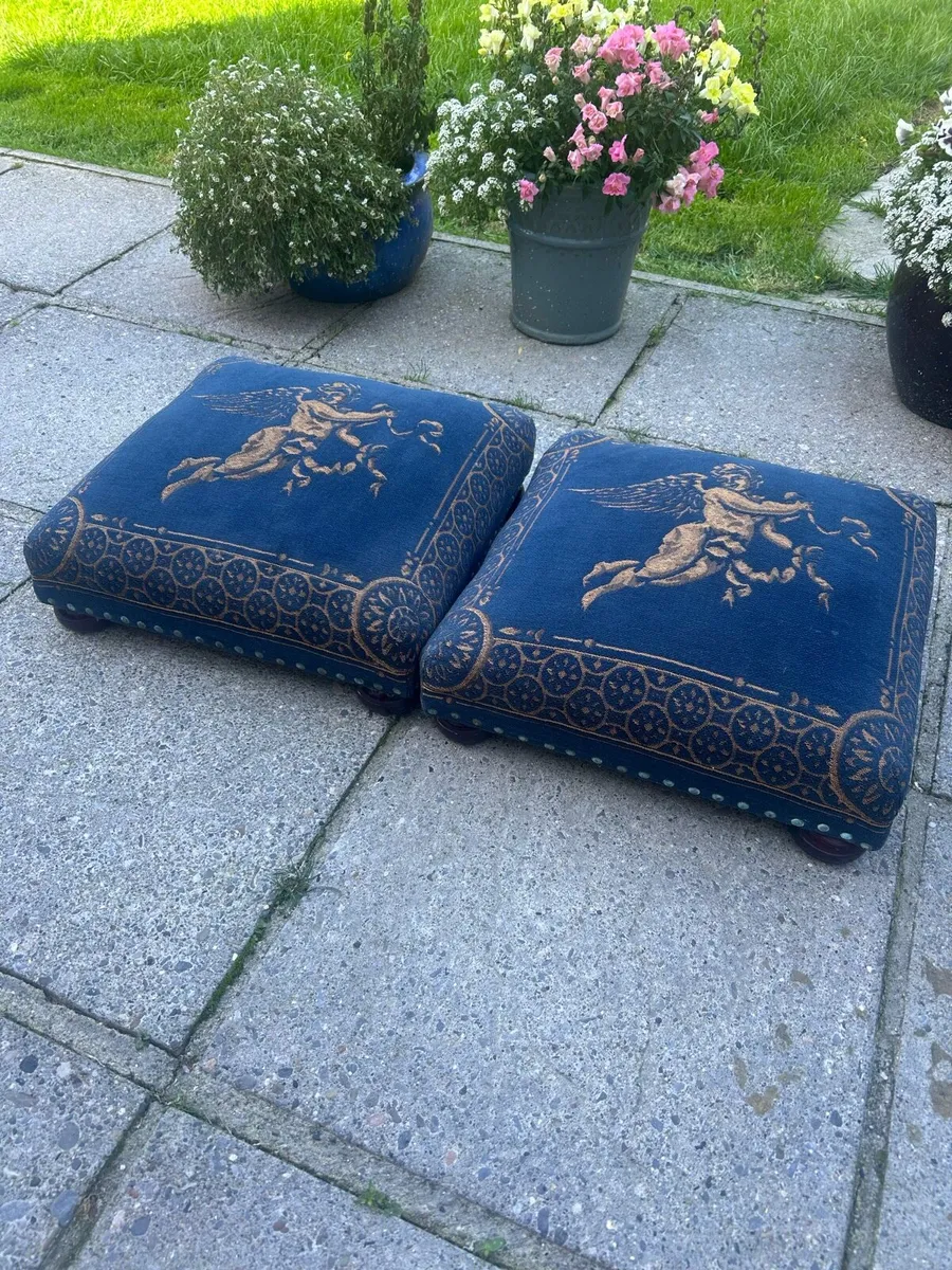 Pair of vintage/Victorian style cherub footstools - Image 4