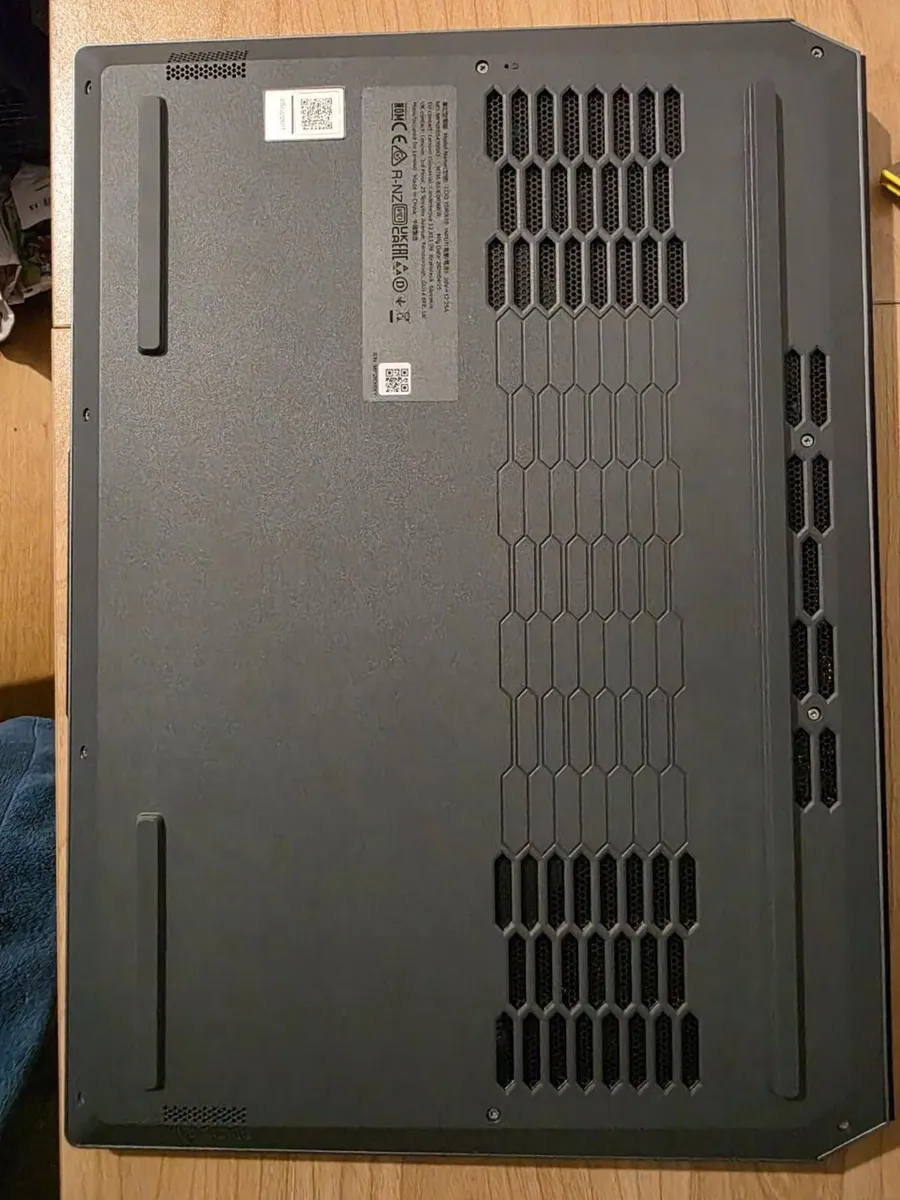 Lenovo LOQ 15IRX10 | i7-13650HX | RTX 5070 | 32GB - Image 4