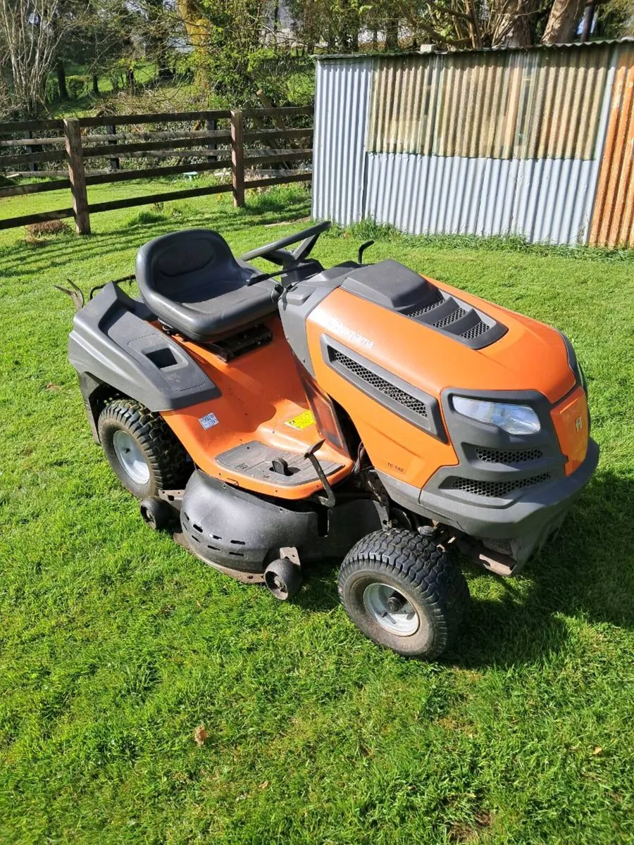 Husqvarna tractor mower - Image 2