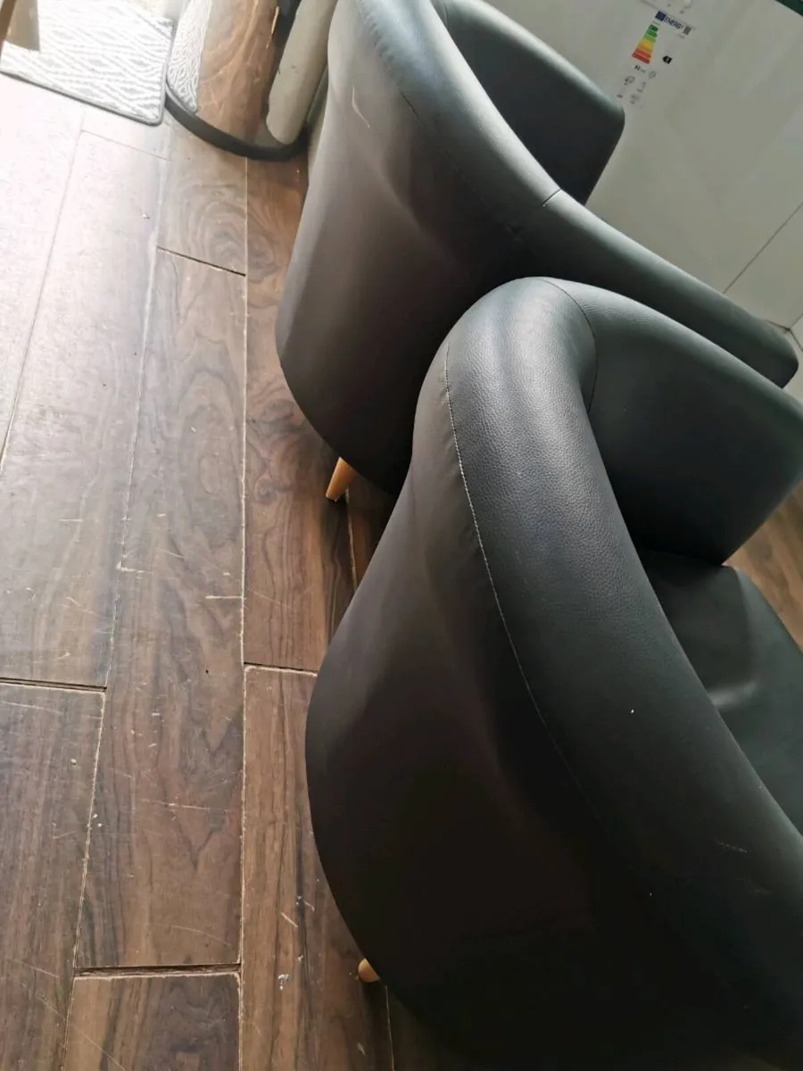 Sitting room chairs - set of 2. Leather appearance - Image 3