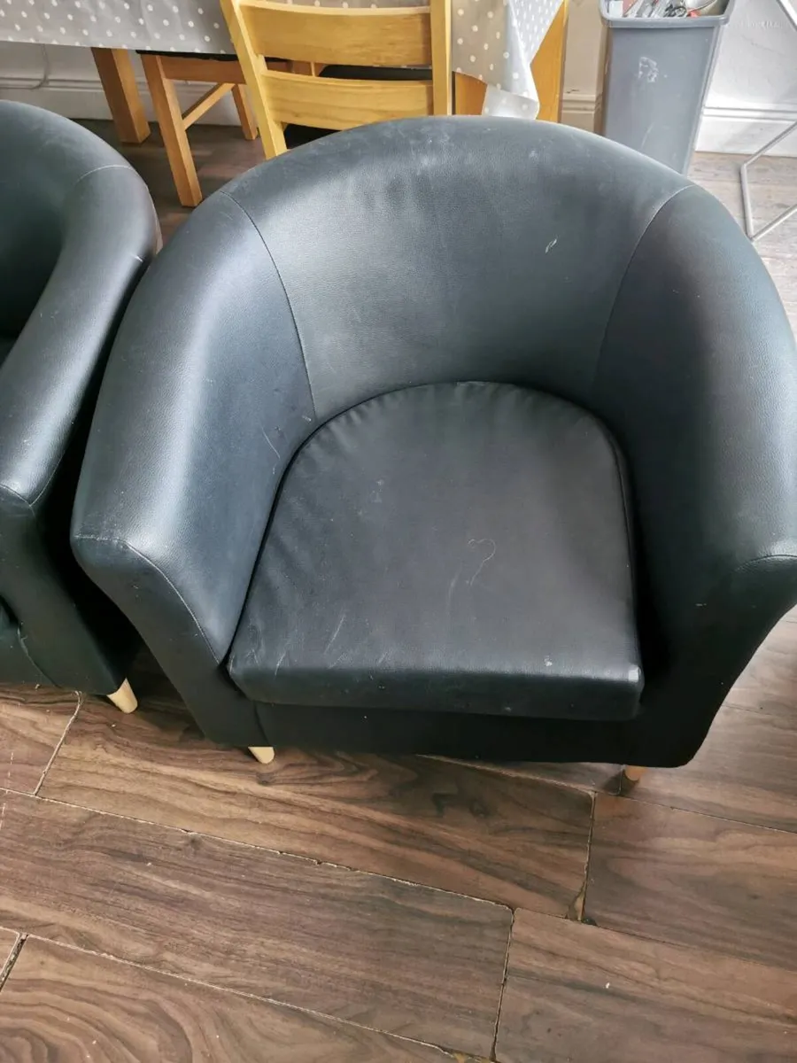 Sitting room chairs - set of 2. Leather appearance - Image 4