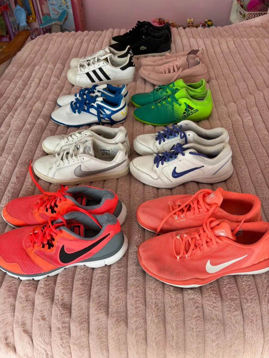Woman shoes - Image 1