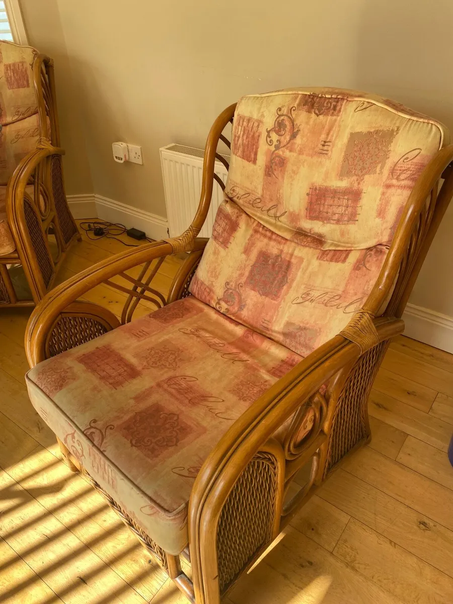 2 Chairs. Perfect condition, - Image 1