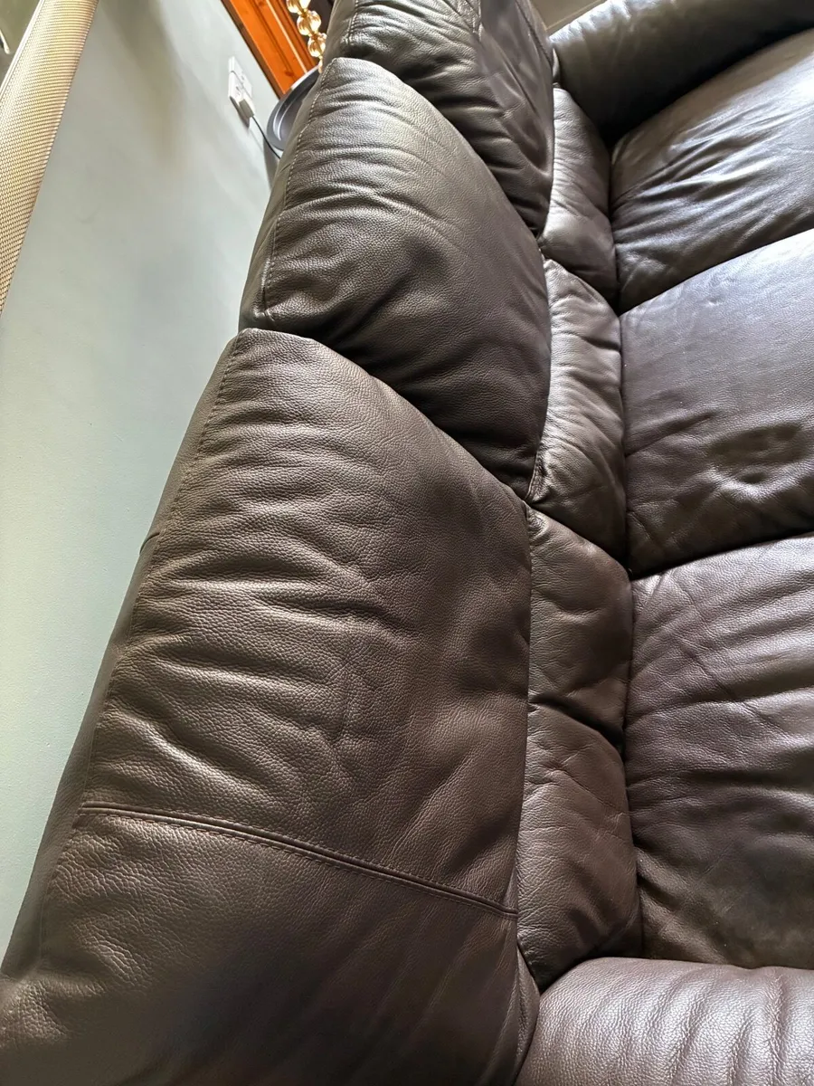 3 seater brown leather sofa - Image 4