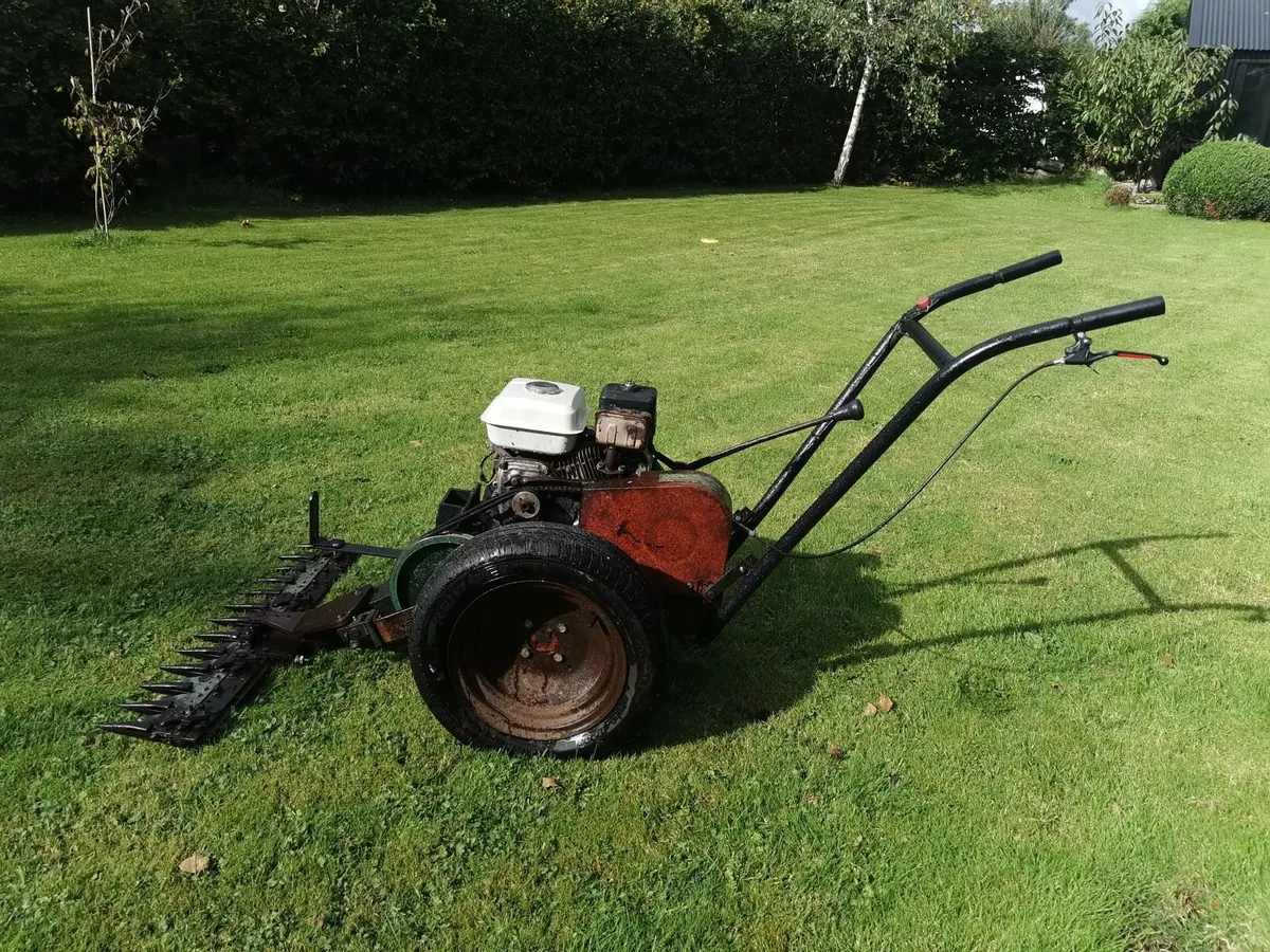 Mayfield scythe fingerbar mower - Image 1