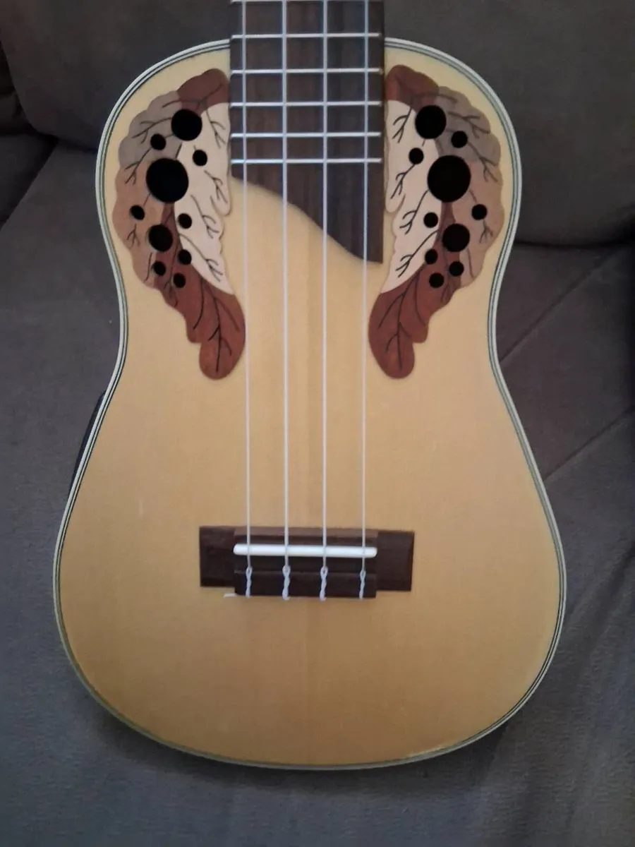 Electro acoustic ukulele. - Image 3