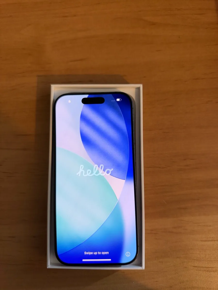 iPhone 17 - Image 1