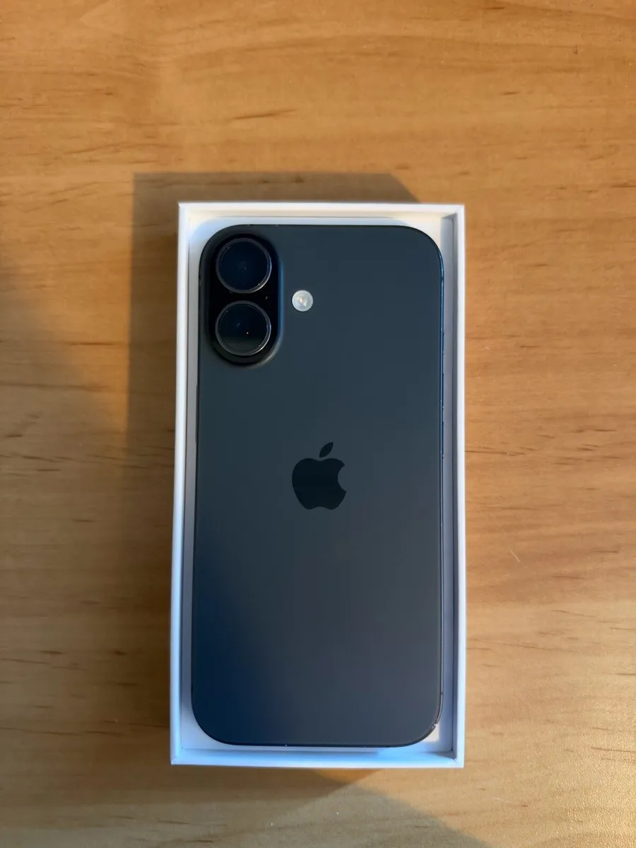 iPhone 17 - Image 2
