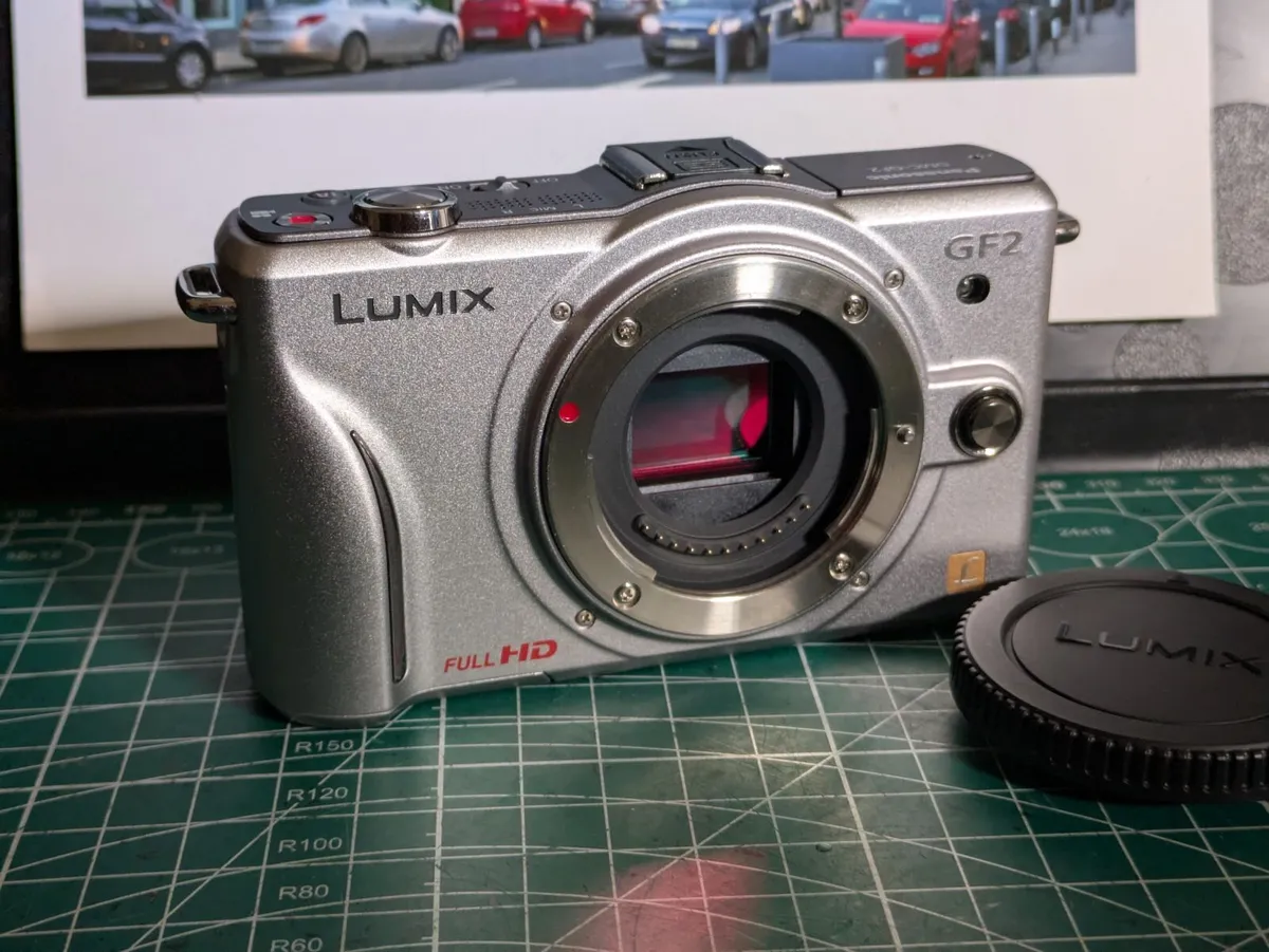 Panasonic Lumix  GF2 Micro 4/3 camera- body only - Image 4