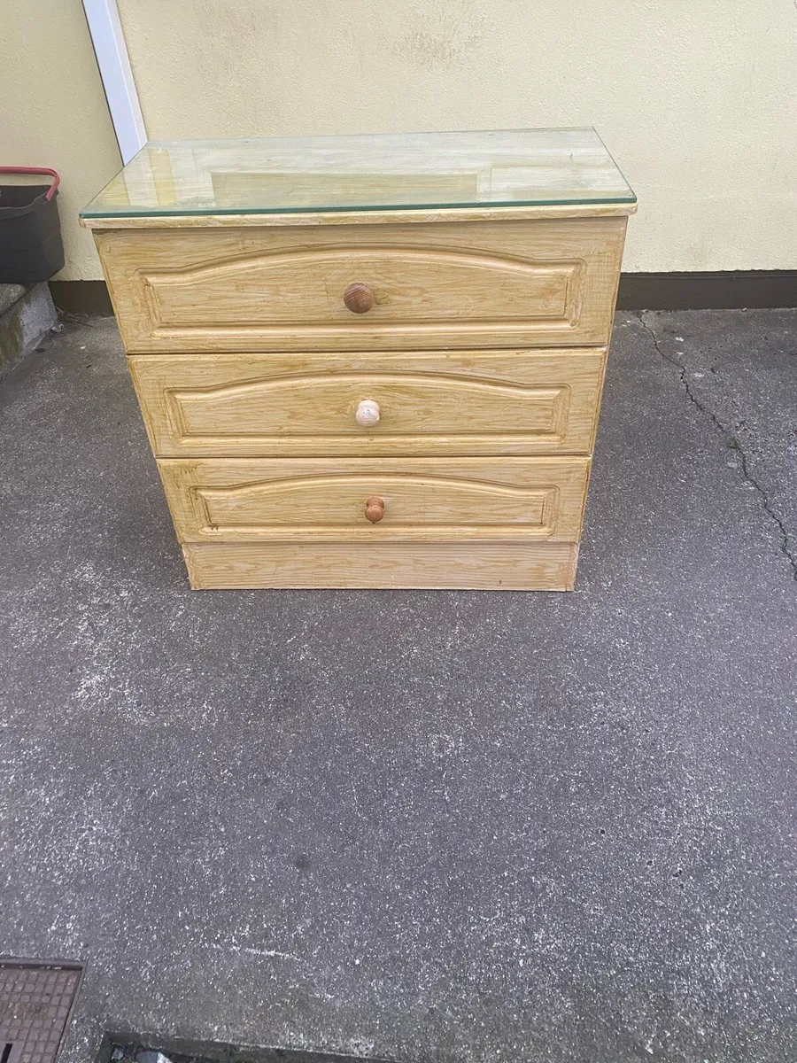 Chest of drawers - Image 2
