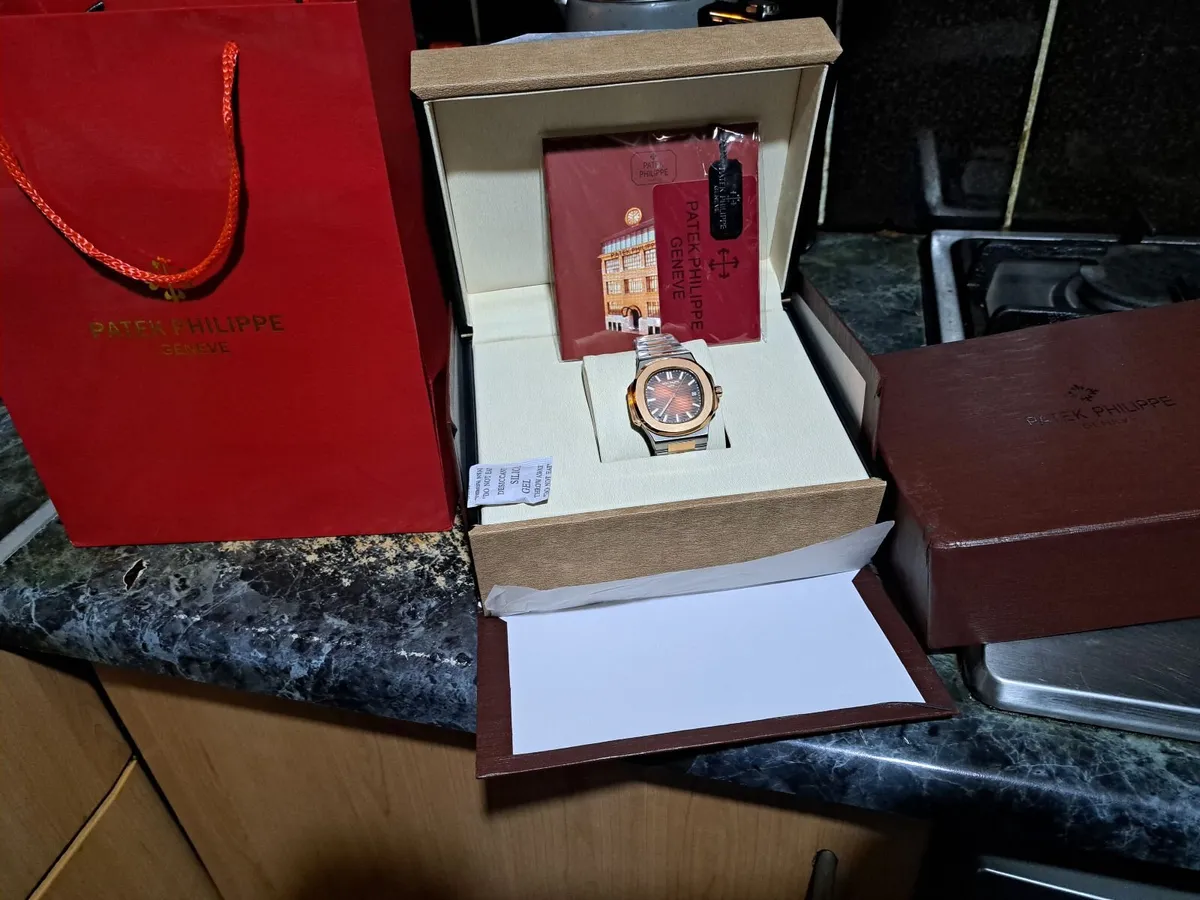 Mens watch