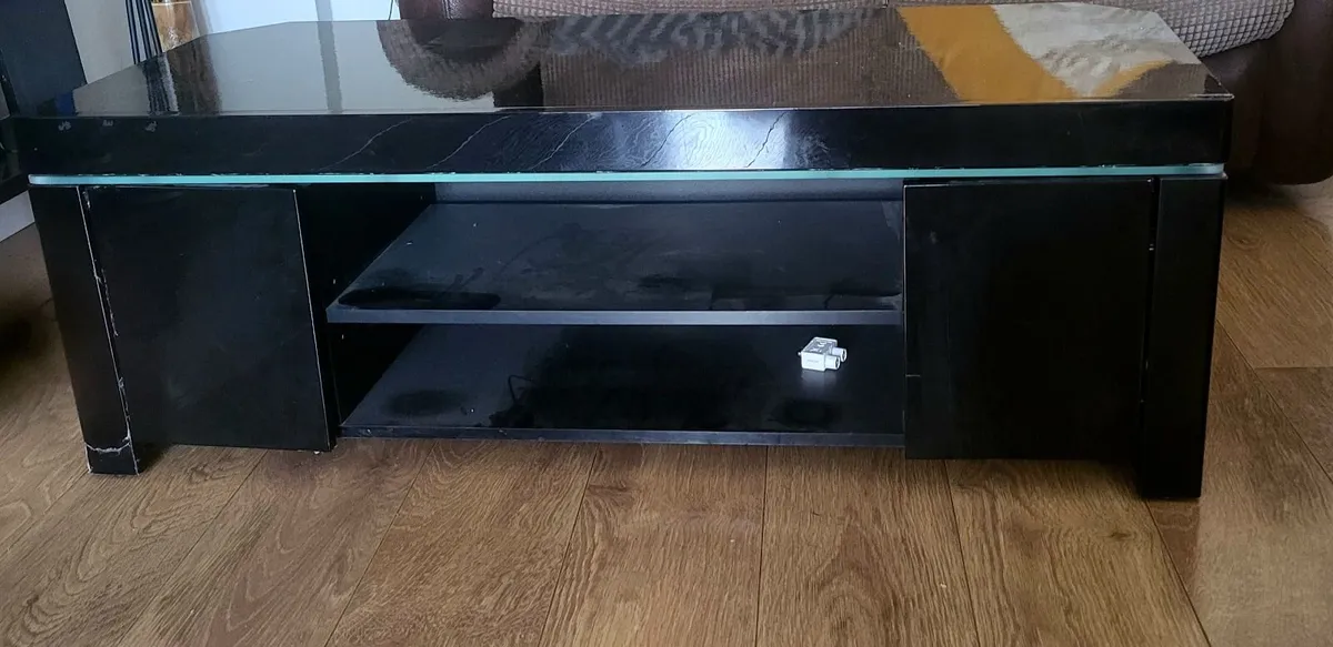 TV Unit - Image 4