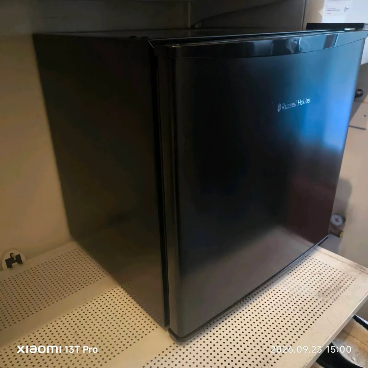 Mini fridge - Image 2