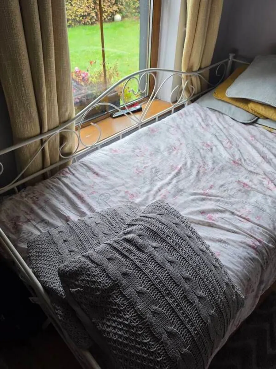 Day bed - Image 2