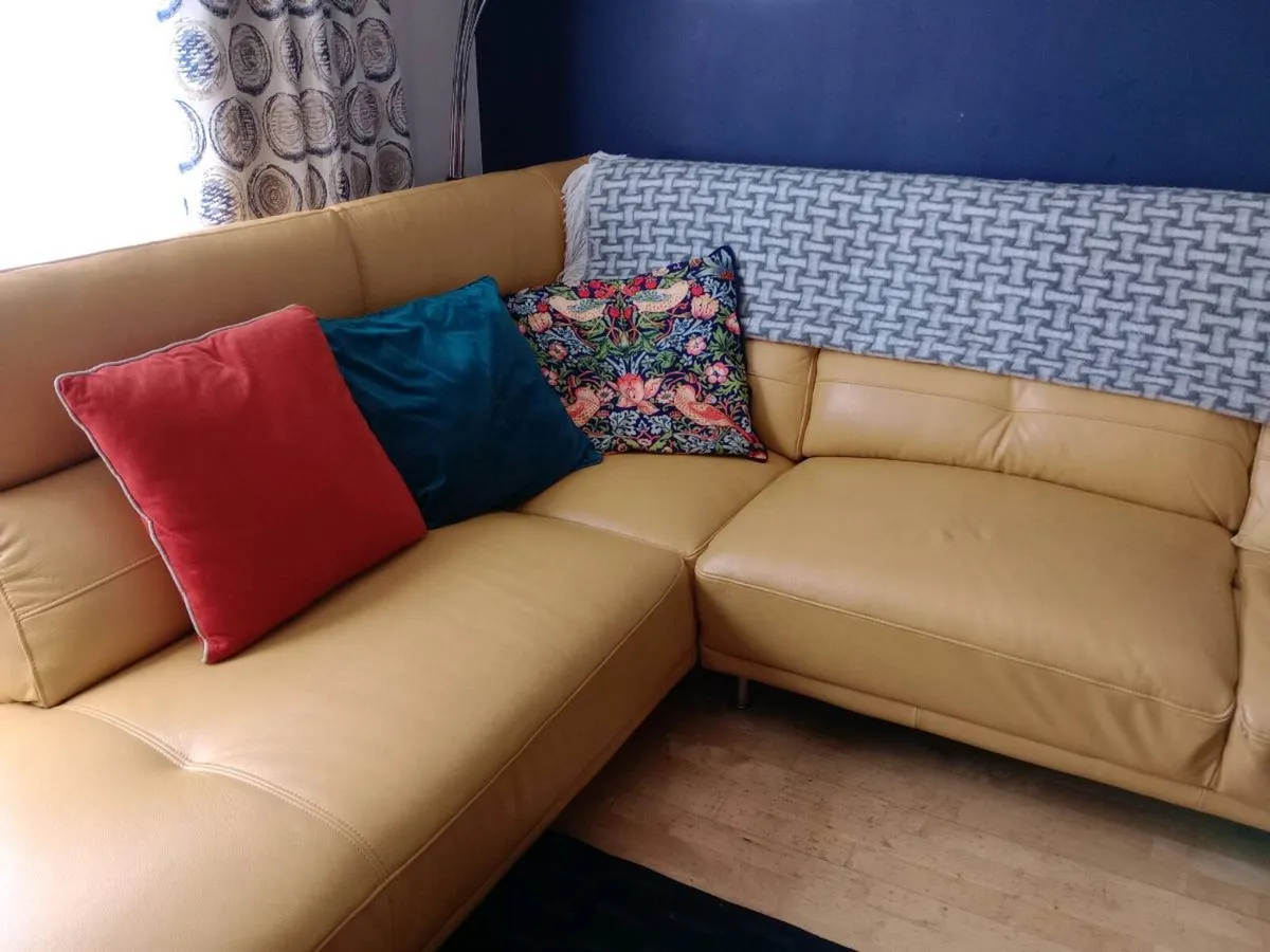 L shape leather sofa - Image 1