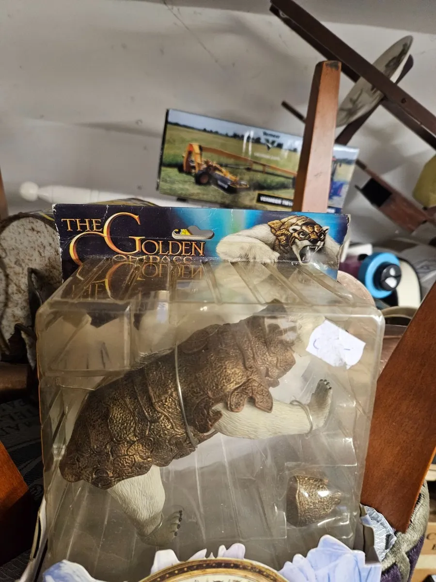 The Golden Compass Battling Ice Bear - Image 2