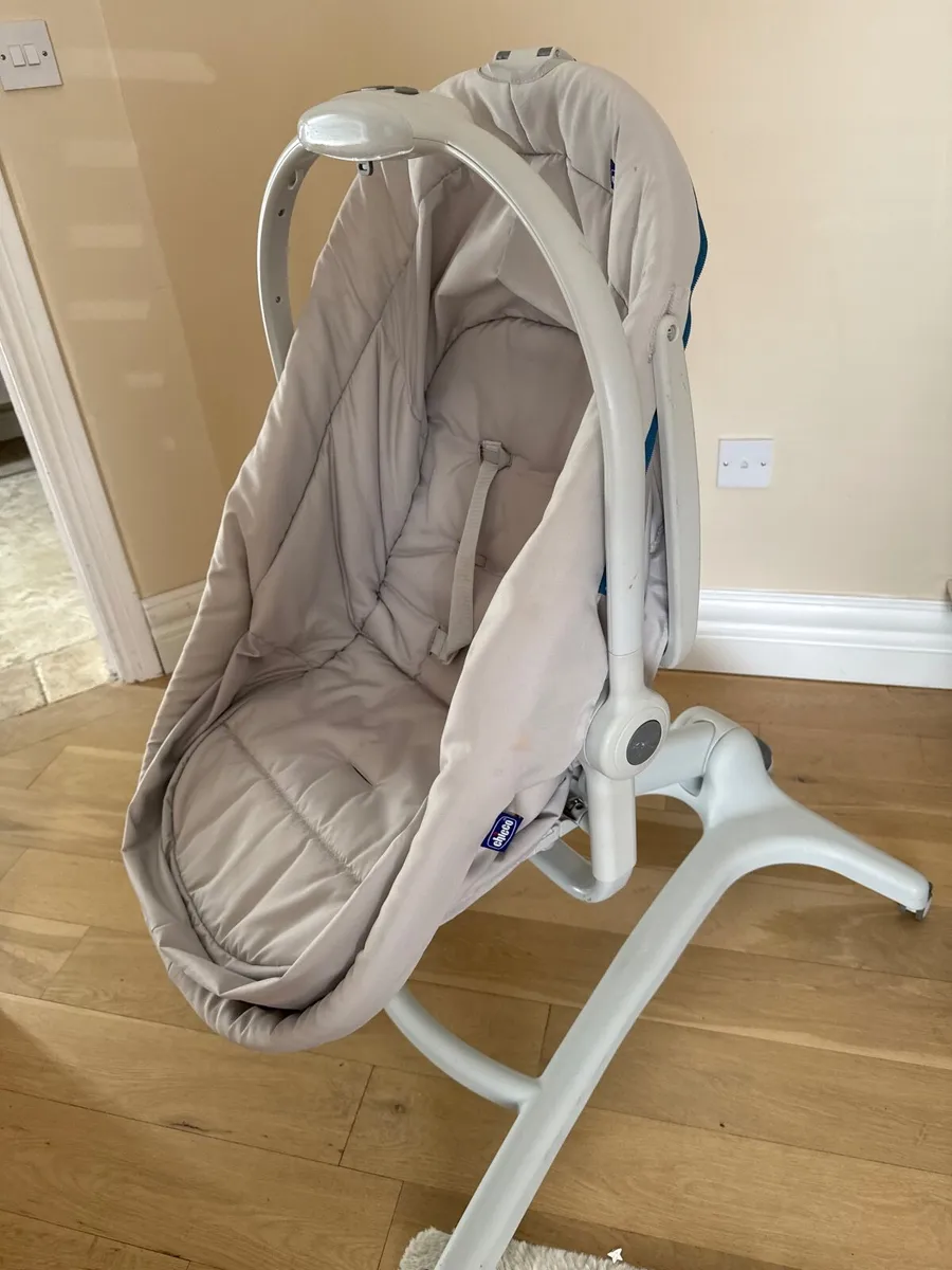 3in1 Chicco baby bed and chair - Image 1