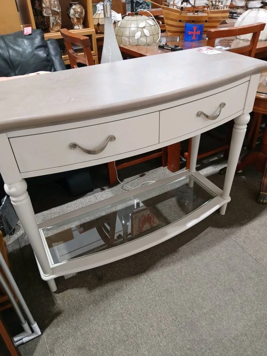 Console table - Image 1