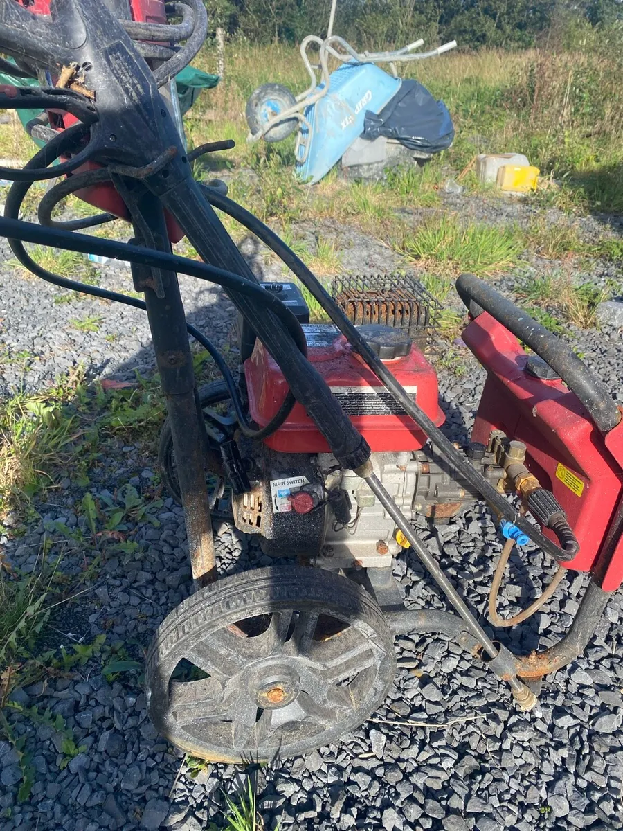 Petrol power washer - Image 1