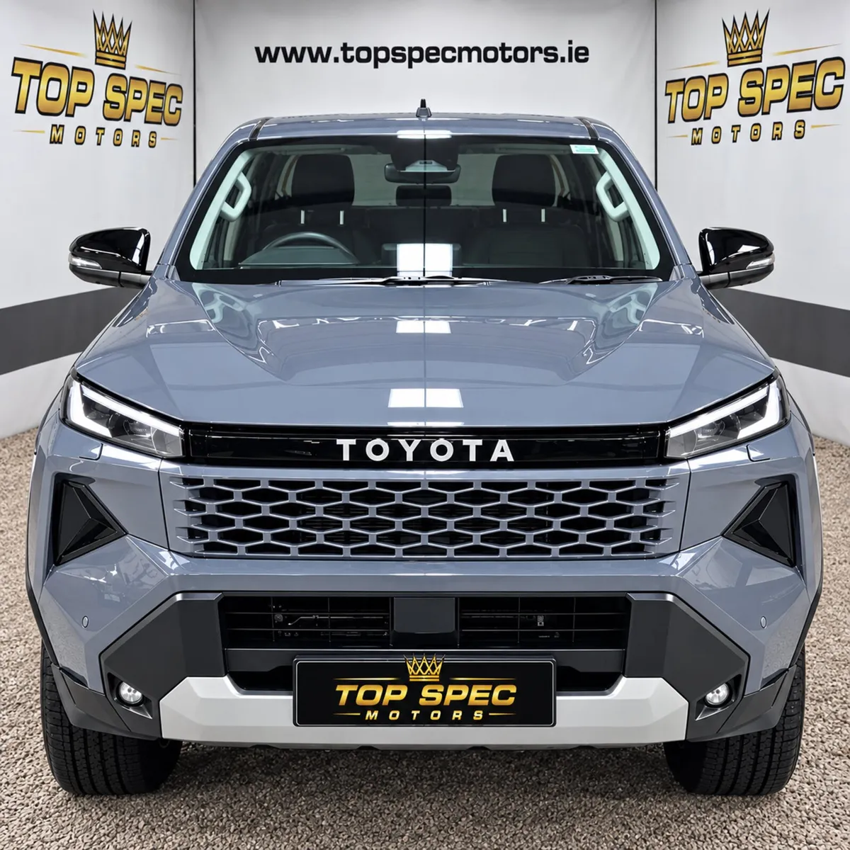 BRAND NEW 262 TOYOTA HILUX INVINCIBLE X 🔥 - Image 2