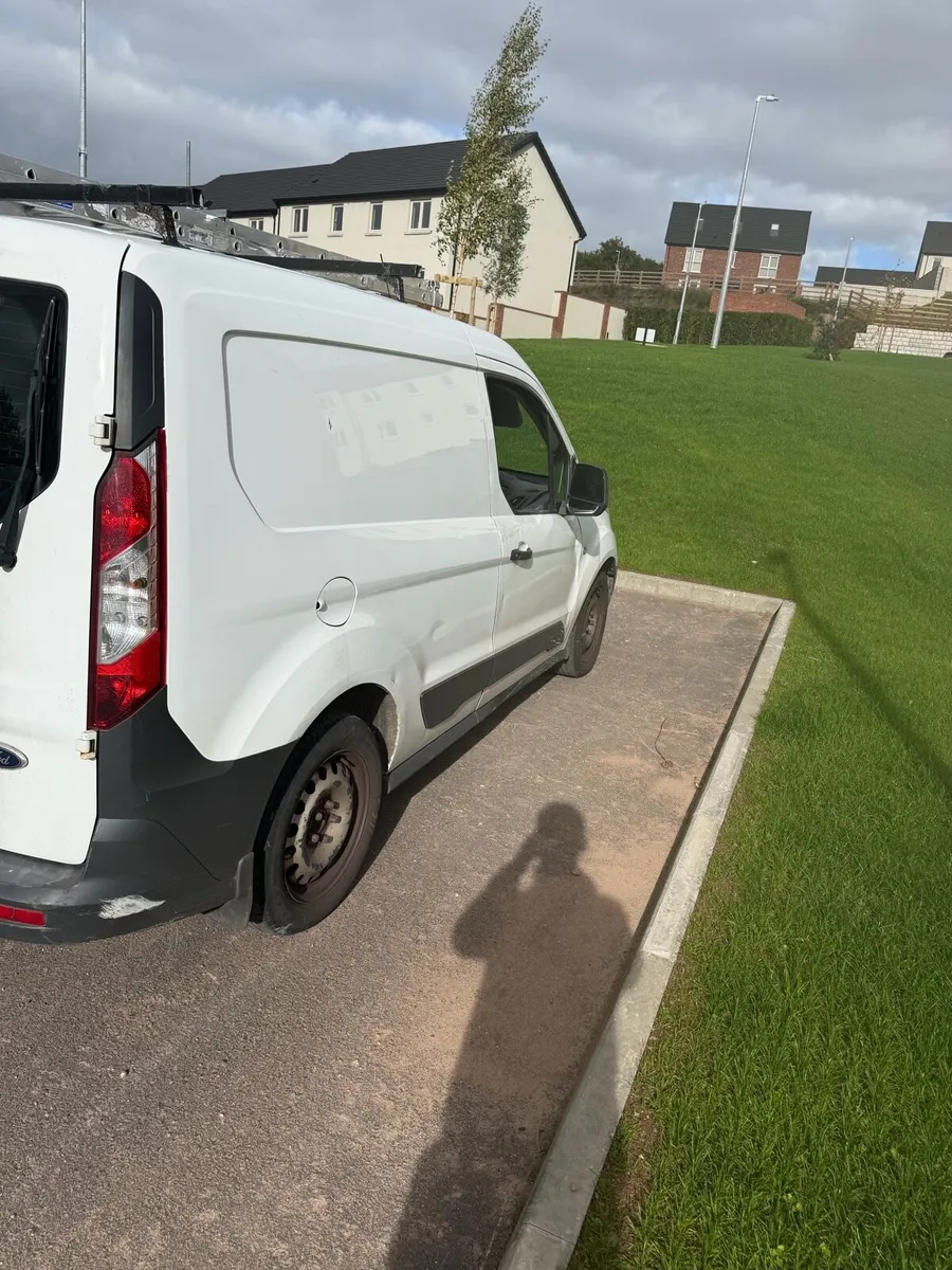 Ford Transit Connect 2016 - Image 2