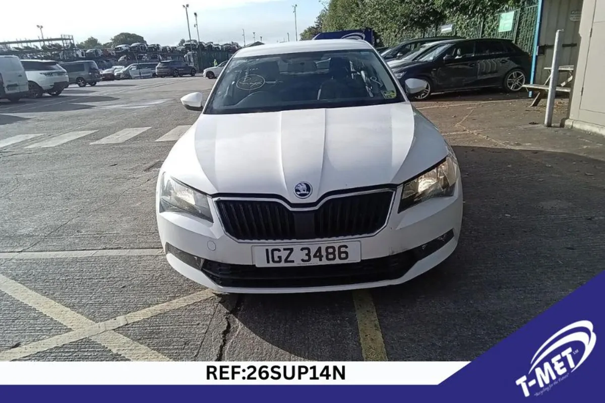 2018 SKODA SUPERB BREAKING FOR PARTS - Image 2