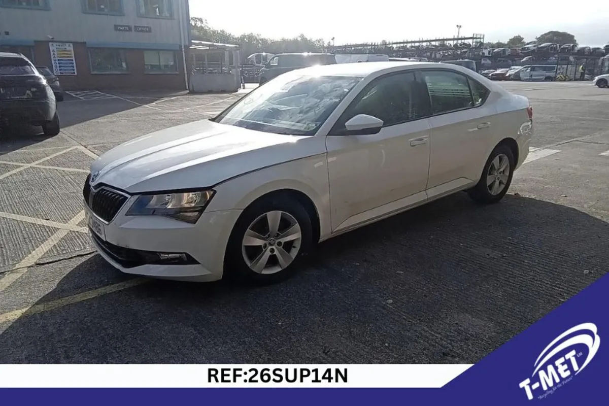 2018 SKODA SUPERB BREAKING FOR PARTS - Image 3