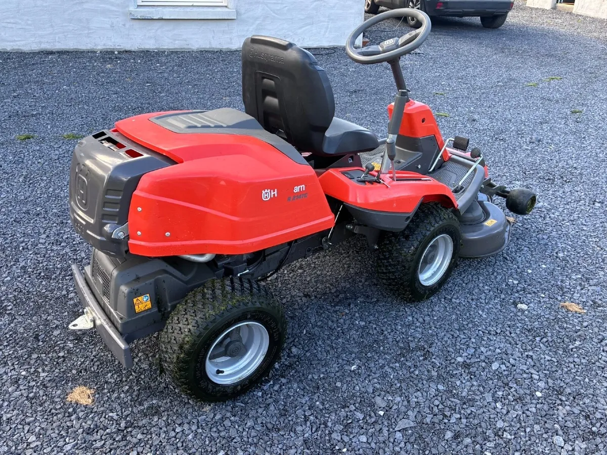 Husqvarna Ride on Lawnmower - Image 2