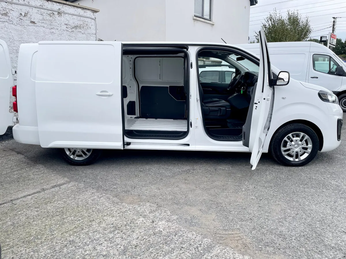 Opel Vivaro Sportive 50KWH Fully Electric LWB,2021 - Image 3