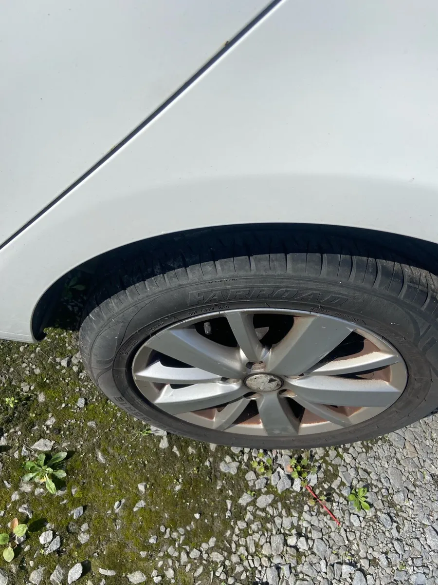 Car Parts VW Golf 1.6 TDI for breaking - Image 3