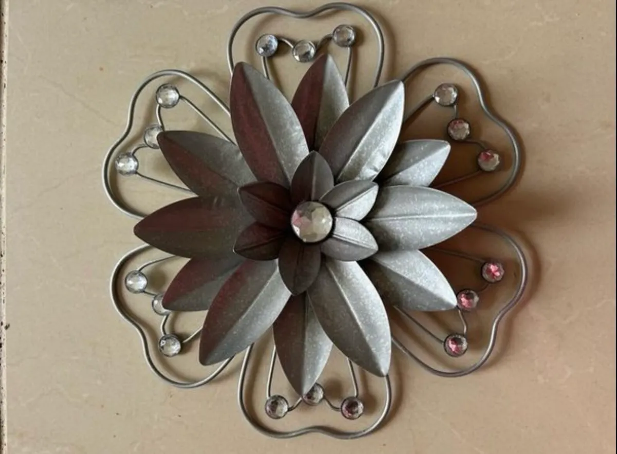 Flower Wall Decor - Image 2
