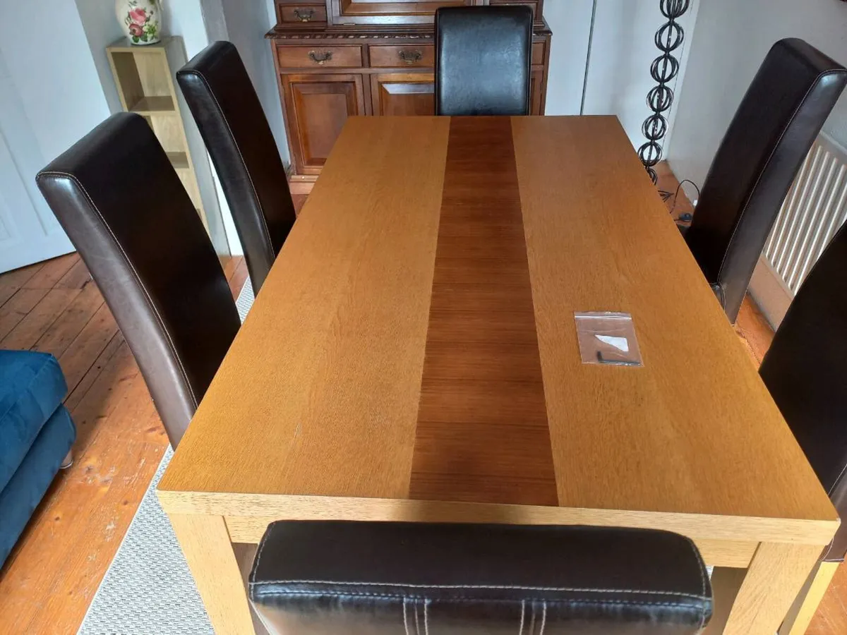 DINNING ROOM TABLE AND 6 CHAIRS - Image 3