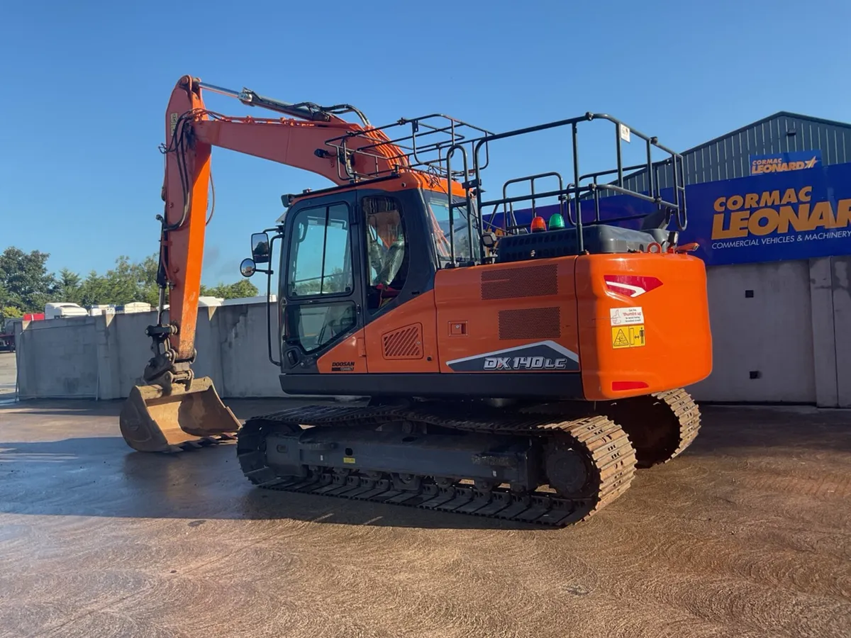 2022 DOOSAN DX140LC-7X Tracked Excavator - Image 2
