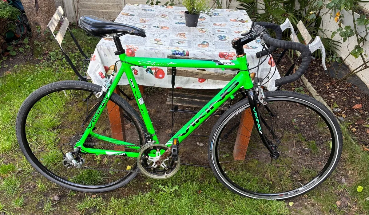 Racing bike - Image 1