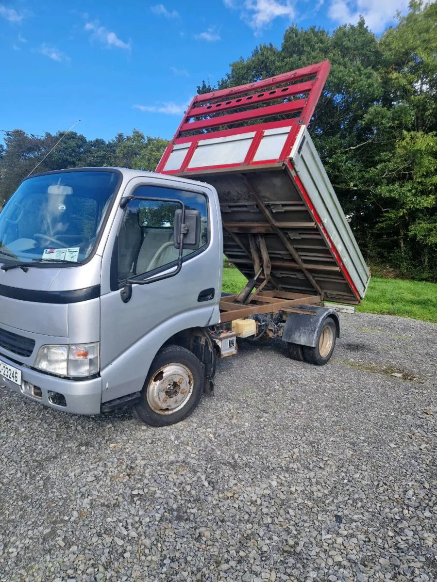 Toyota dyna tipper - Image 1