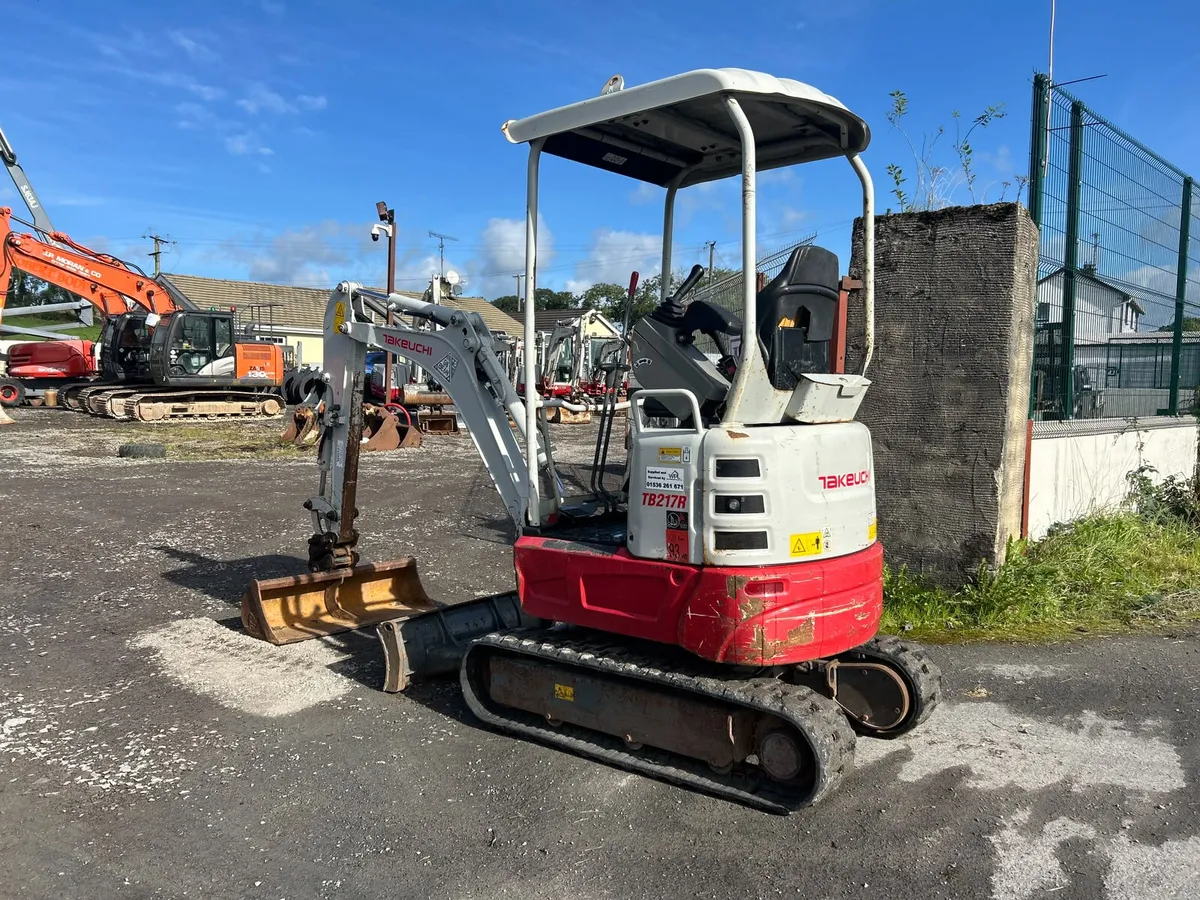 Year 2022 Takeuchi TB217R - Image 2