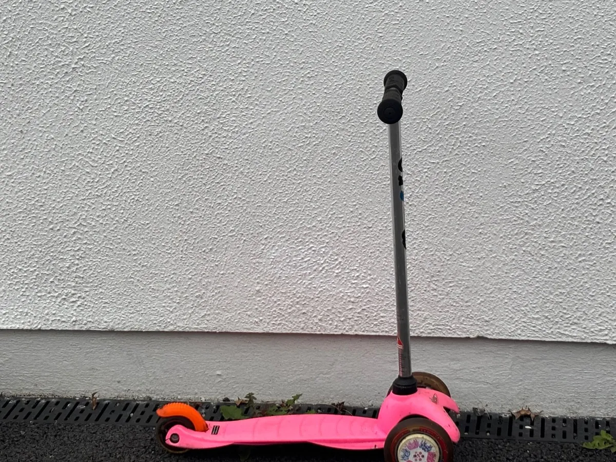 Micro Scooter - Image 2