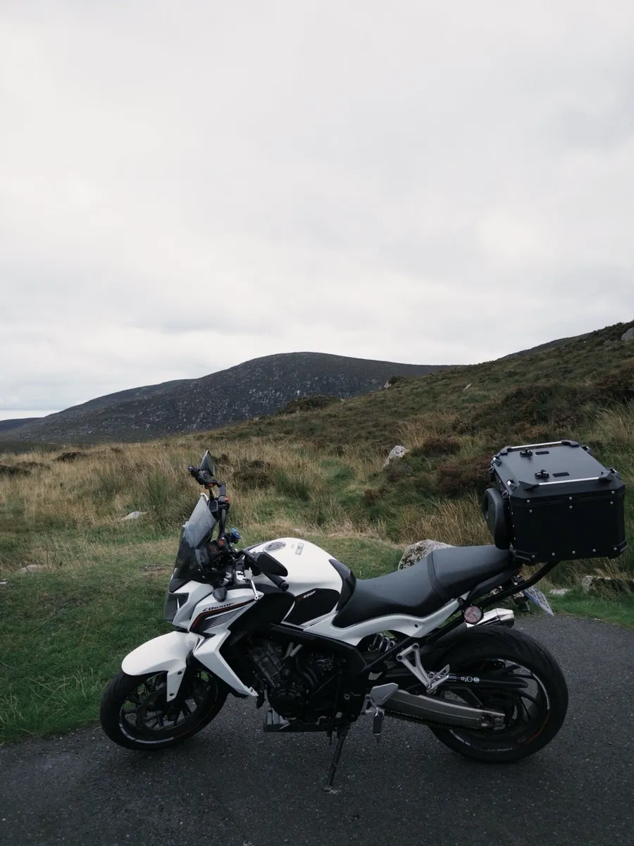 2015 Honda CB650F - Image 2