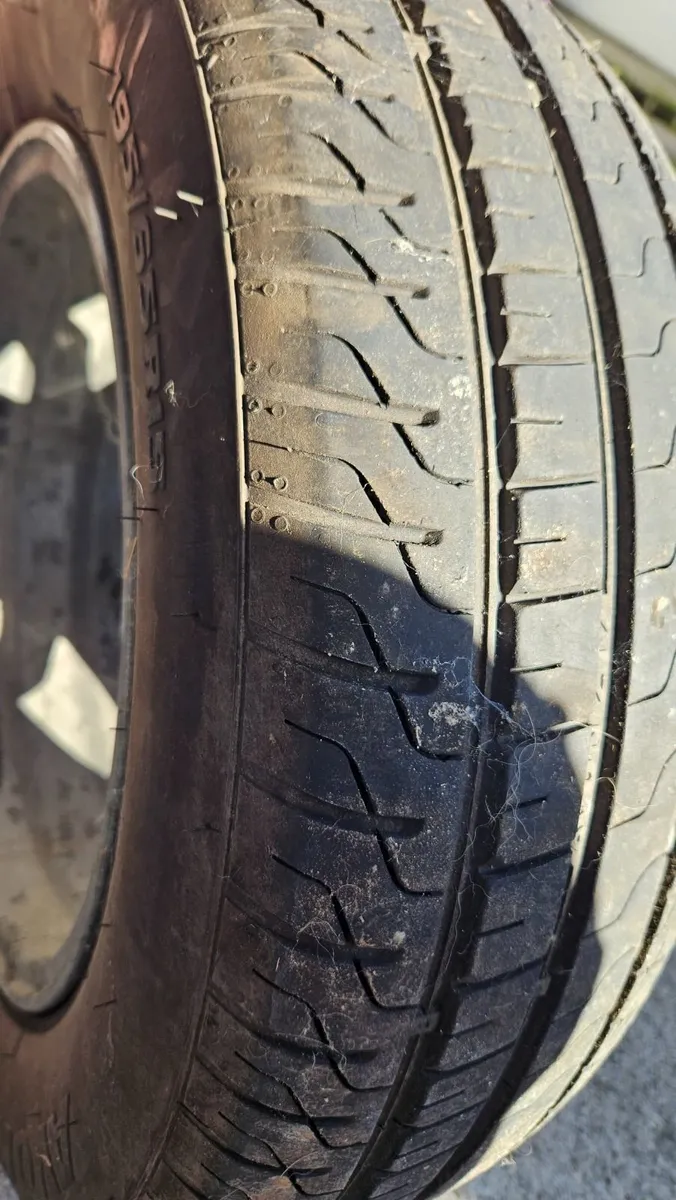 Toyota Prius Wheel & New Avon Tyre - Image 2