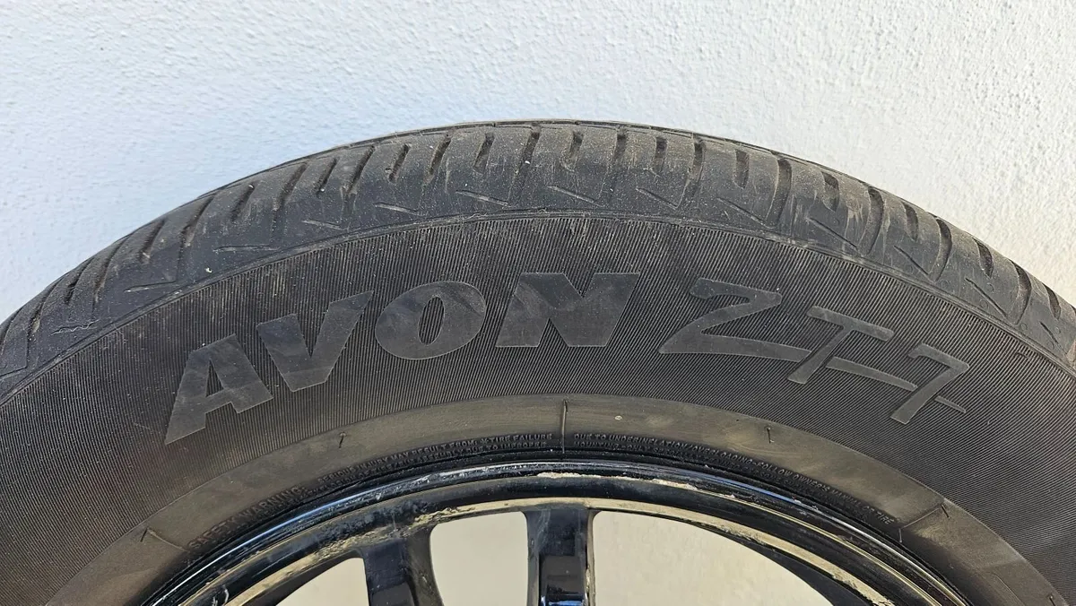 Toyota Prius Wheel & New Avon Tyre - Image 4