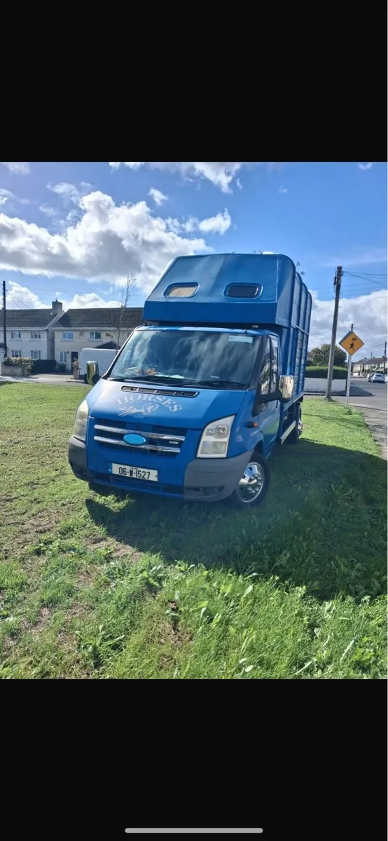 Horse van - Image 4