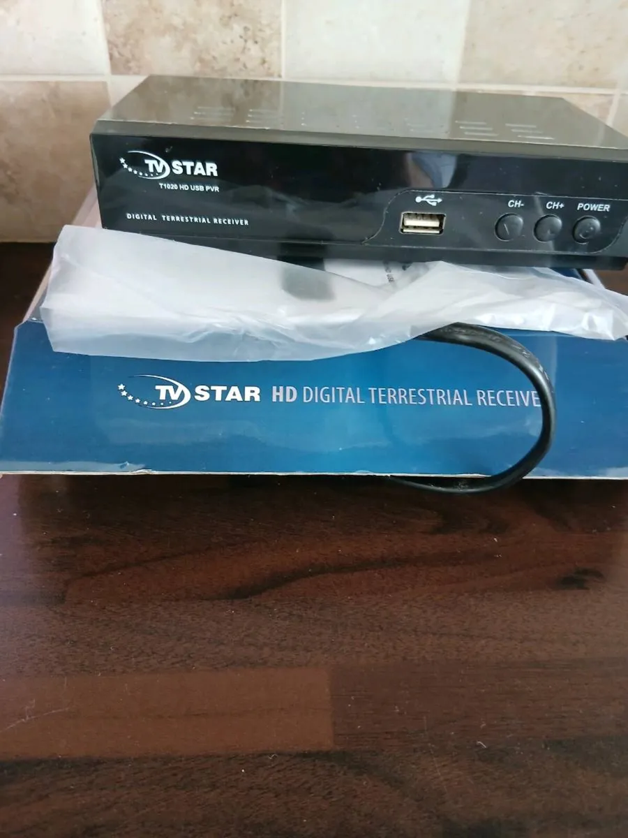 HD DIGITAL TERRESTRIAL RECEIVER BOXED - Image 2