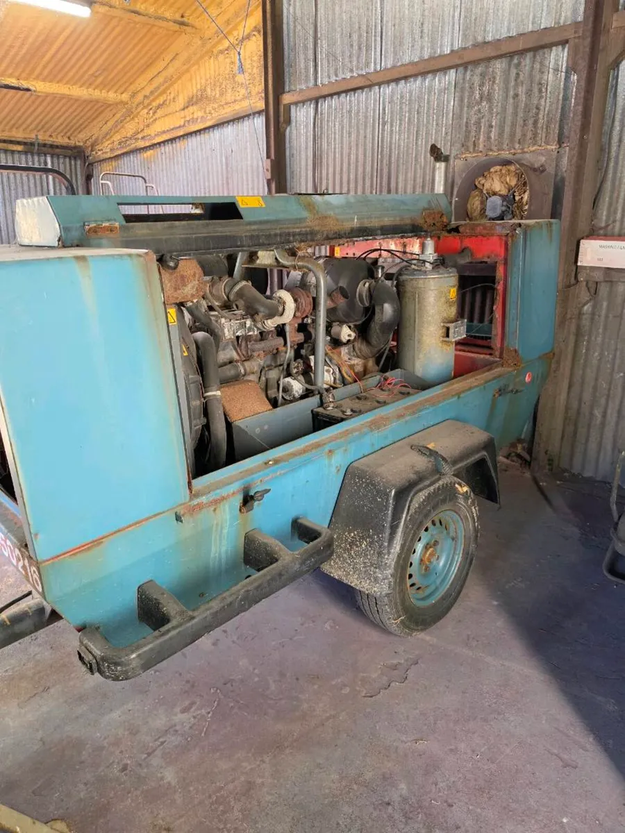 260cfm compressor and full shot blasting set up - Image 2