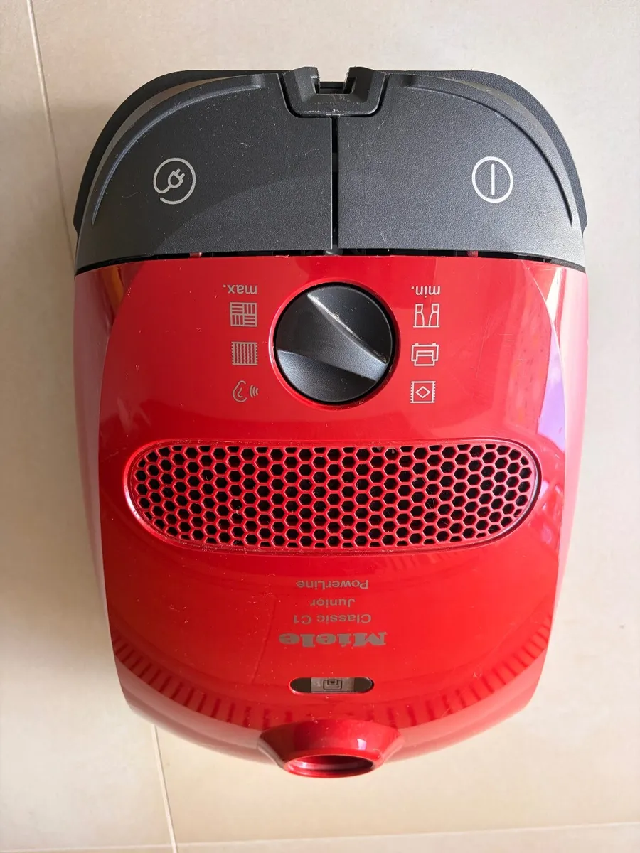 Miele classic C1 junior vacum cleaner - Image 1