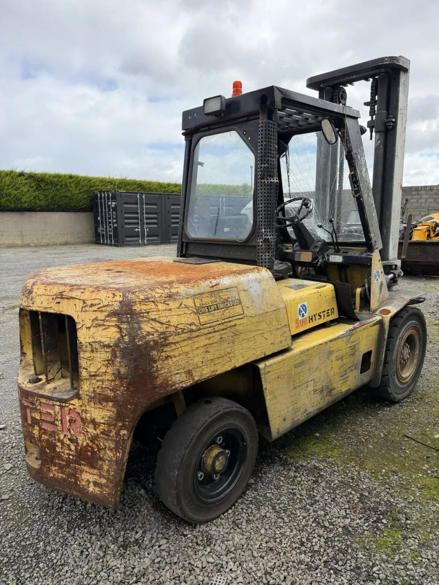 1998 Hyster 5-Tonne Forklift **Online Auction** - Image 2