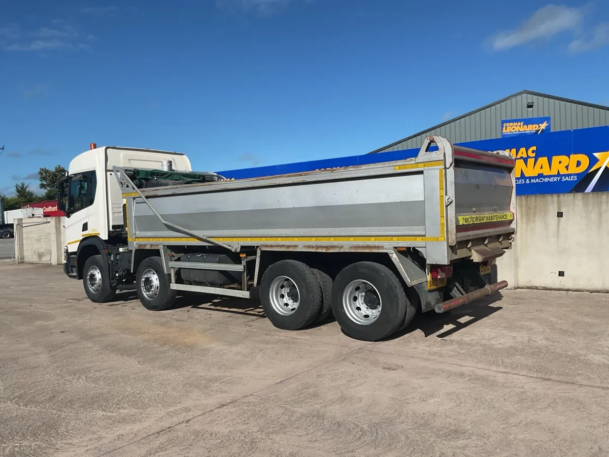 2020 (20) SCANIA P410 XT 8x4 Tipper - Image 3