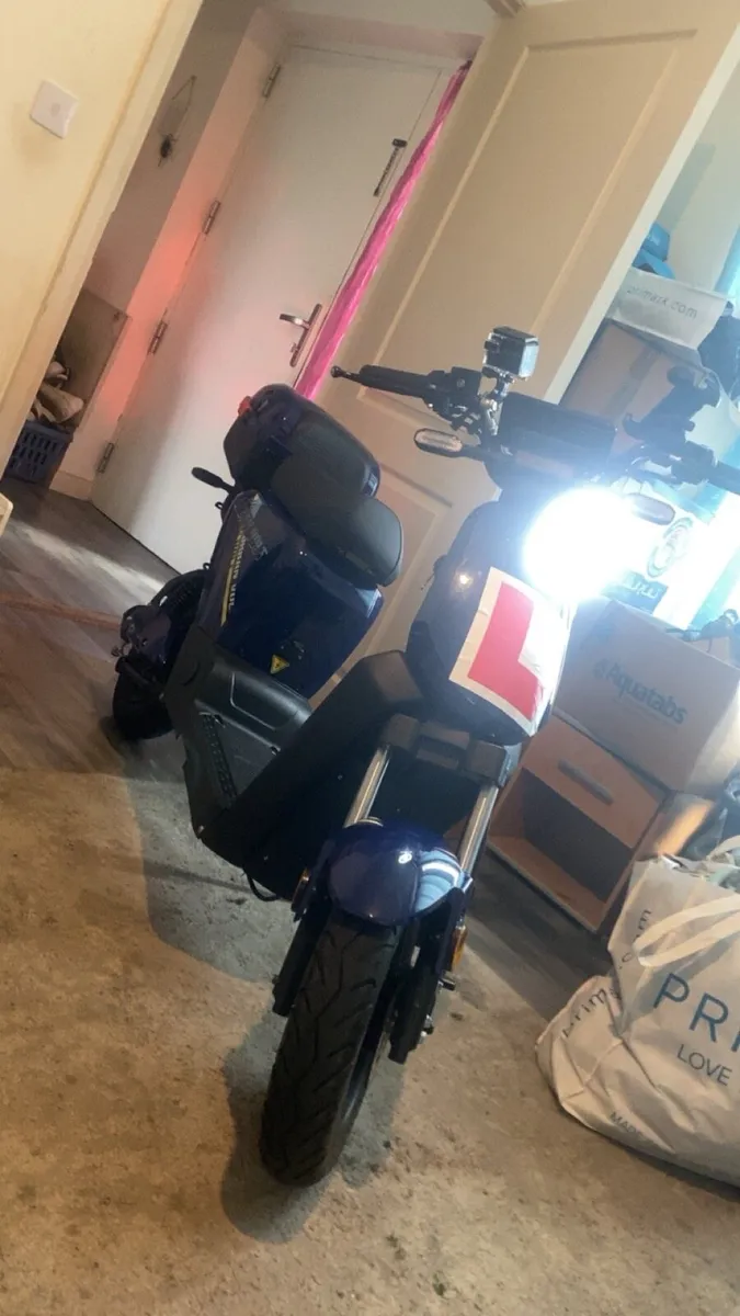 Scooter - Image 1