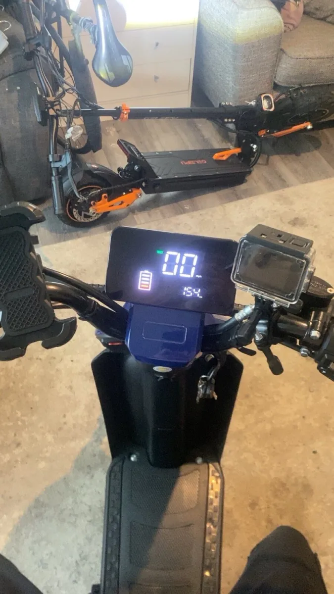Scooter - Image 2