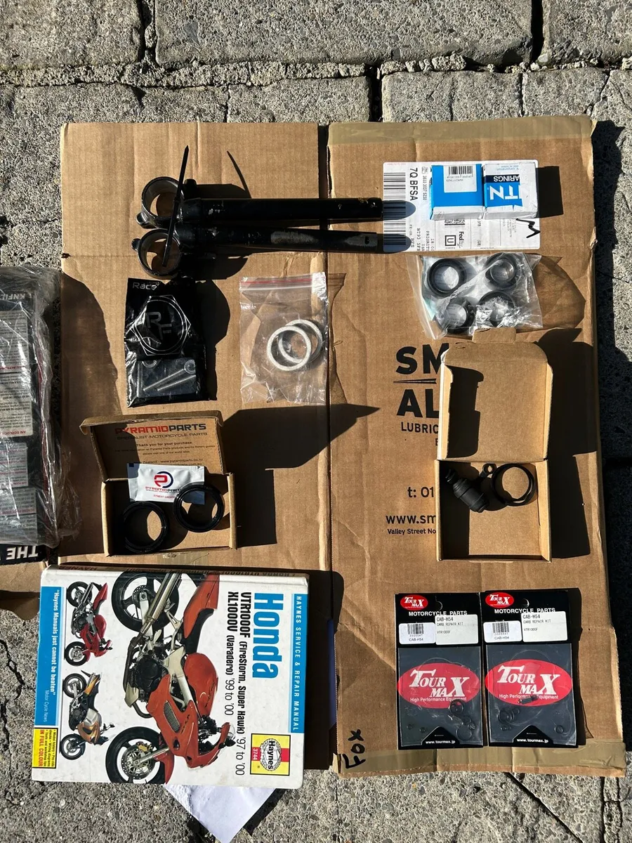 Vtr1000 goodie bag, new and used parts - Image 1
